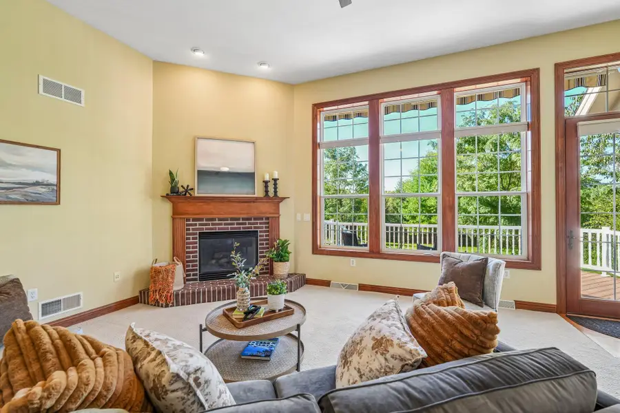 443 Minors Dr, Mukwonago, WI 53149 - #3