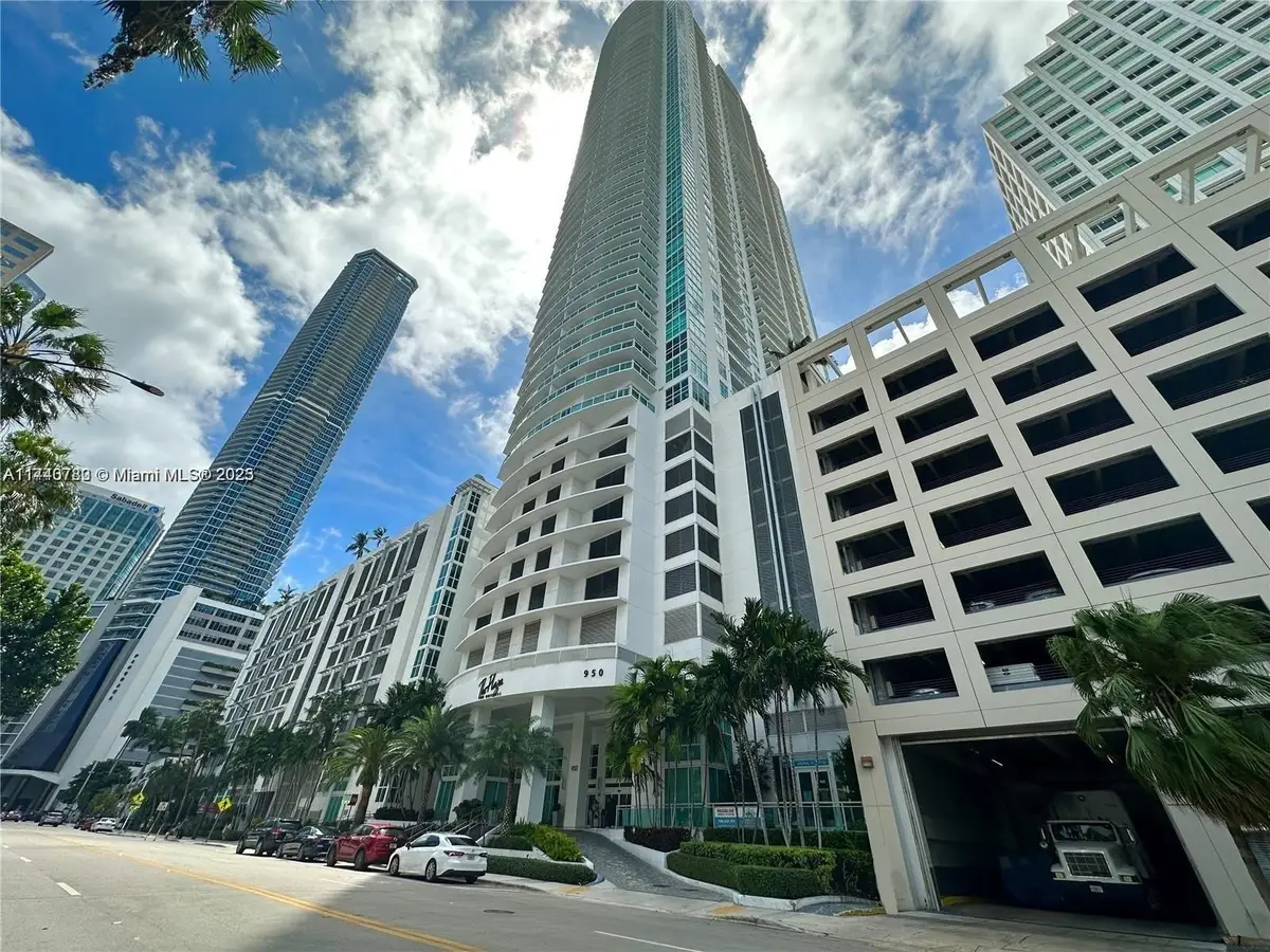 950 Brickell Bay Dr #5302, Miami, FL 33131 - #1