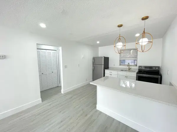 2418 Polk St # 103, Hollywood, FL 33020