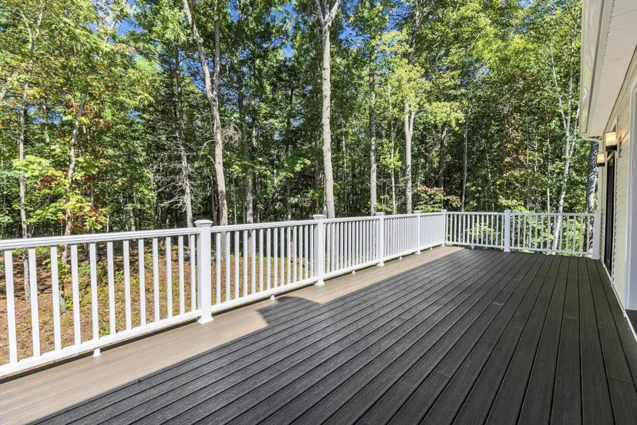 16 Overlook Circle, Auburn, NH 03032 - #3