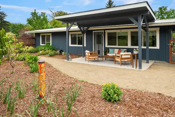 9917 SW 206th Court, Vashon, WA 98070