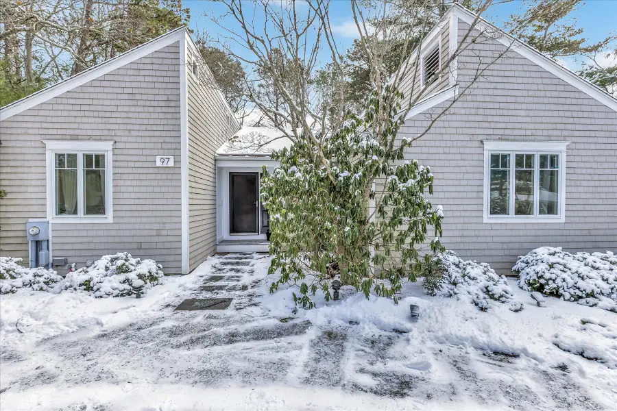 97 Walton Heath Way, Mashpee, MA 02649 - Image #2