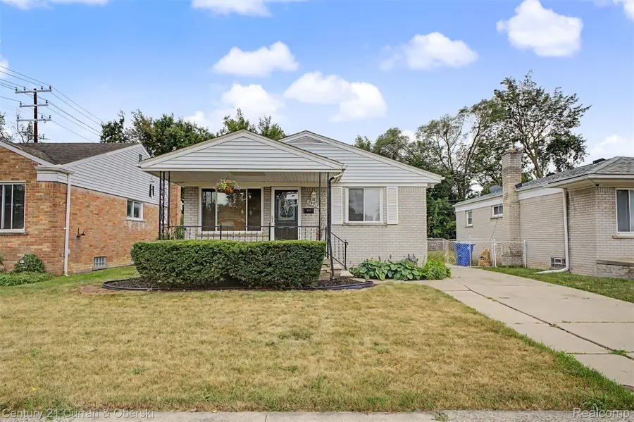24315 Currier Street, Dearborn Heights, MI 48125 - #2