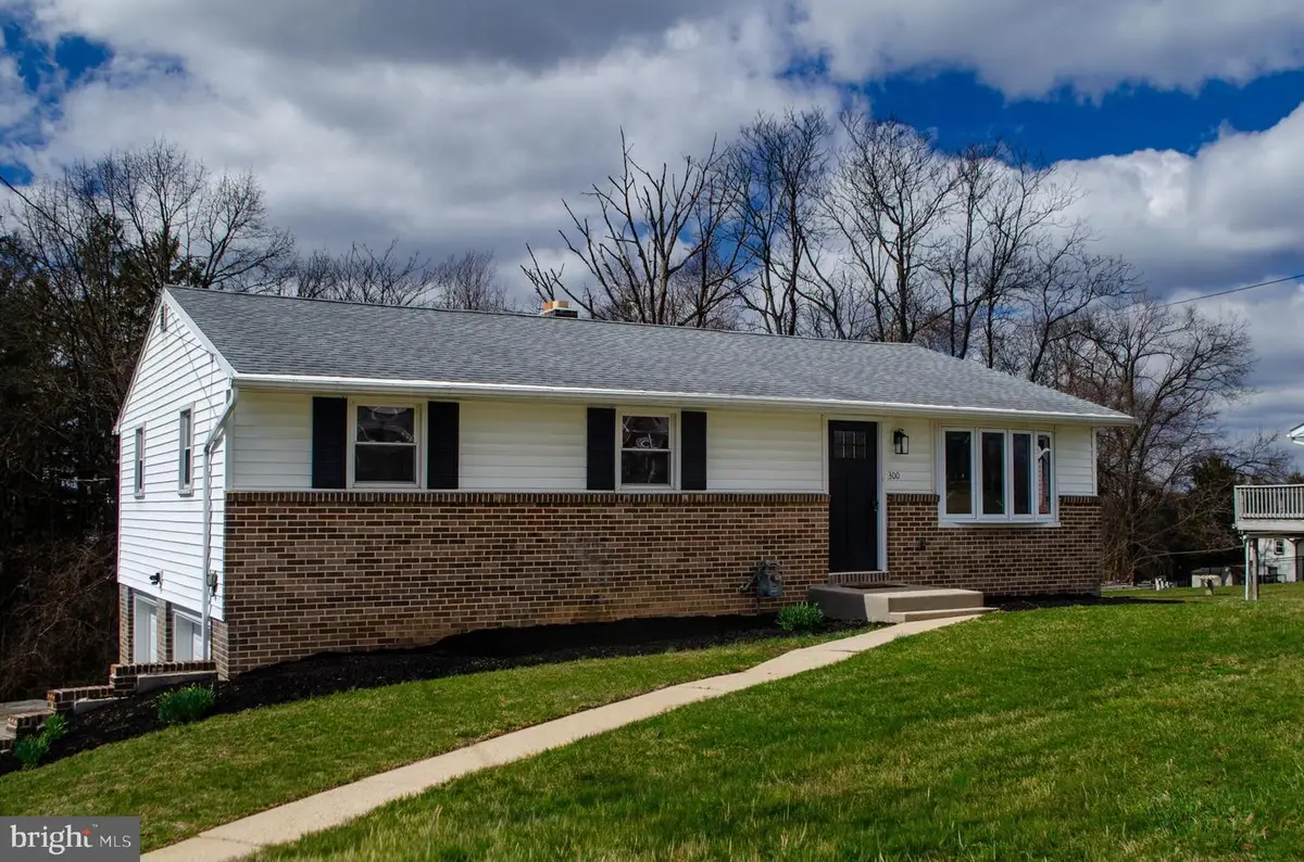300 S Camp St, Red Lion, PA 17356 - #1
