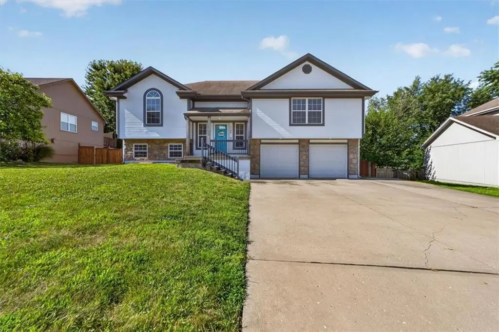 1109 White Oak Court, Raymore, MO 64083 - #1