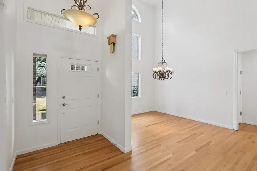 5904 Bay Point Dr, Lake Oswego, OR 97035 - #3