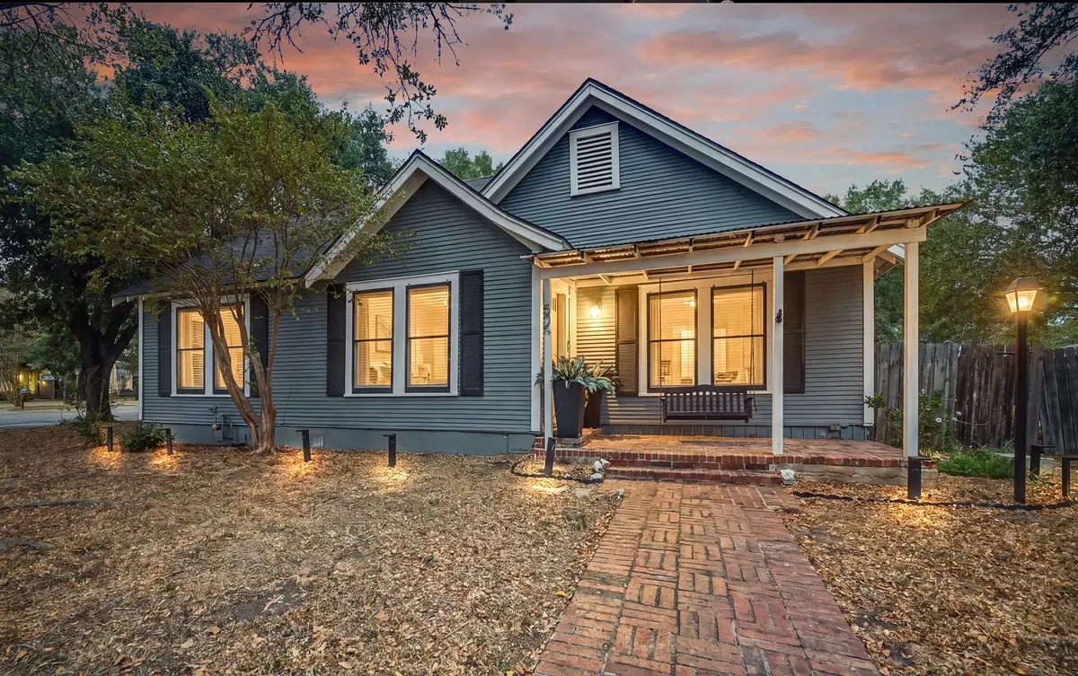 505 E Houston Street, Luling, TX 78648 - #1
