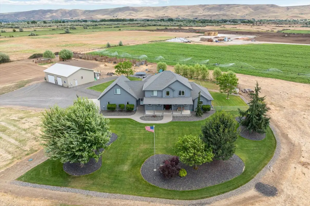 168715 W Johnson, Prosser, WA 99350 - Image #1