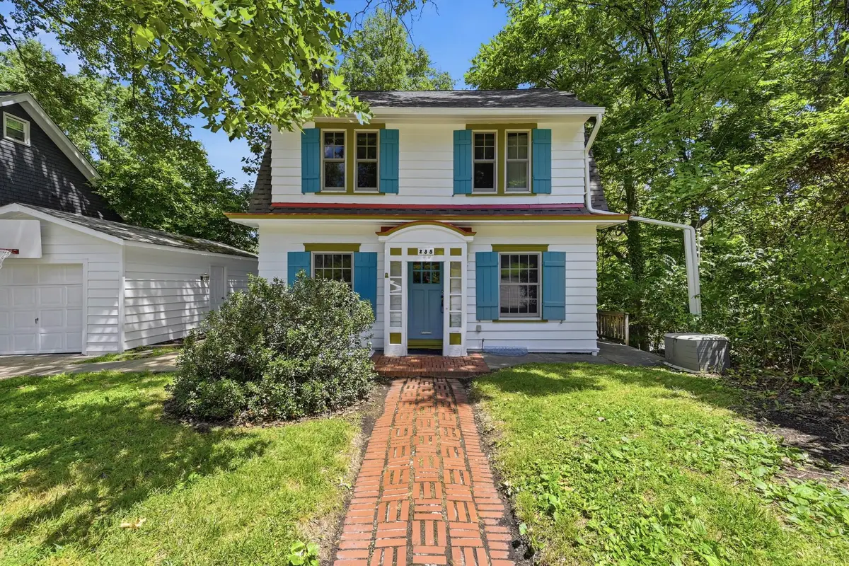 235 Oakview Ave, Pittsburgh, PA 15218 - #1