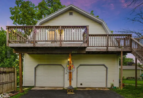 203 3rd Street Nw, State Center, IA 50247