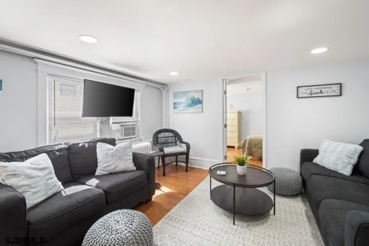 7 S Richards Ave, Ventnor City, NJ 08406 - #3