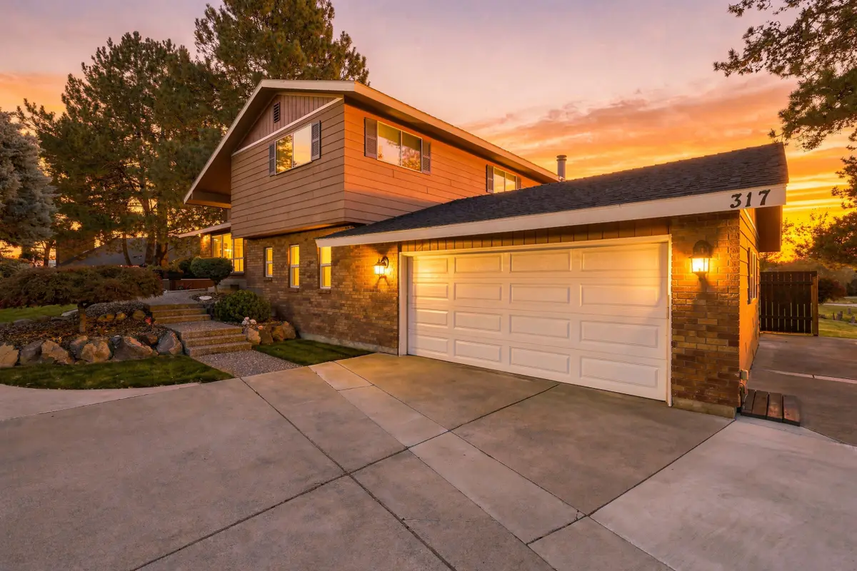 317 Pinetree Ct, Richland, WA 99352 - #1