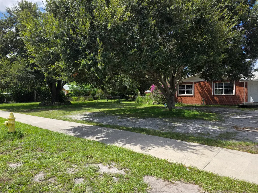 615 New Market Road W, Immokalee, FL 34142 - #2