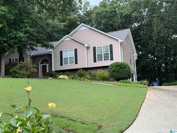 104 FOREST HILLS CIRCLE, Alabaster, AL 35007