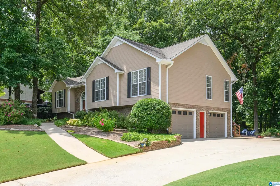 104 FOREST HILLS CIRCLE, Alabaster, AL 35007 - #2