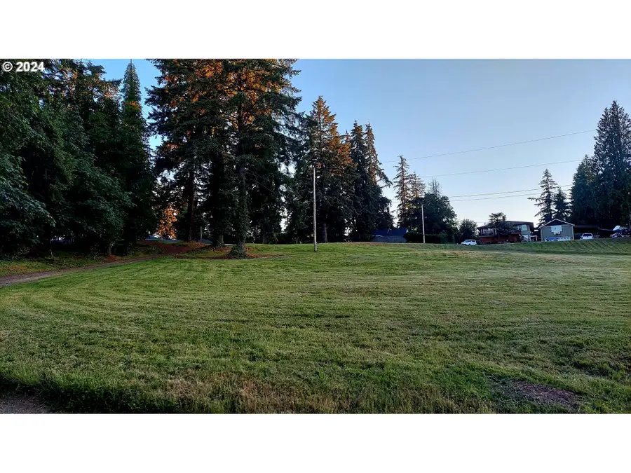 4915 SE Hill Rd, Milwaukie, OR 97267 - Image #3