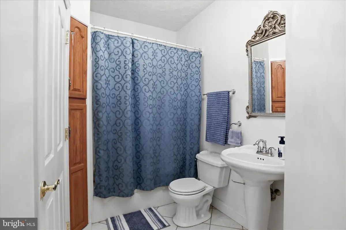 524 S Mcdaniel Ln, Shenandoah, VA 22849 - #1