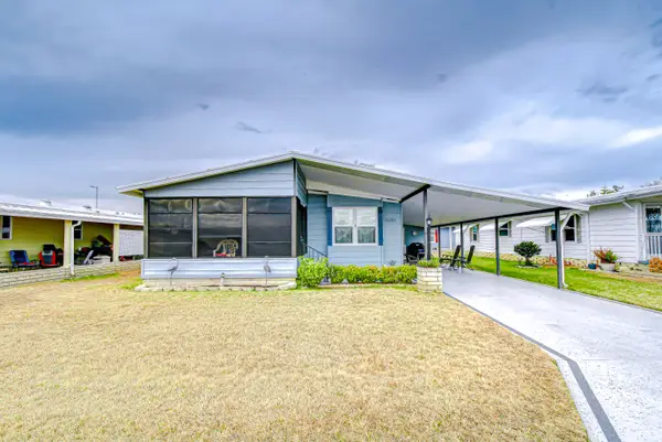 35203 Makenzie Street, ZEPHYRHILLS, FL 33541