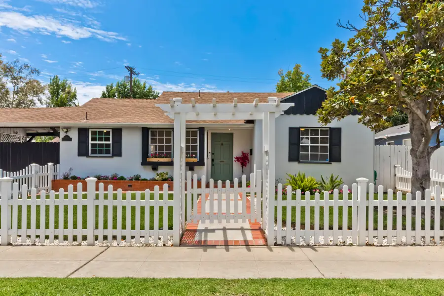5429 Columbus Avenue, Sherman Oaks, CA 91411 - #2