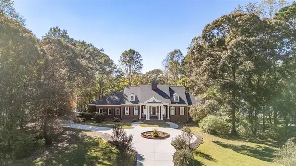 300 Island Cove Drive, Newnan, GA 30263