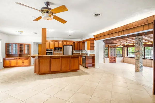 6801 SW 82nd Ave, Miami, FL 33143