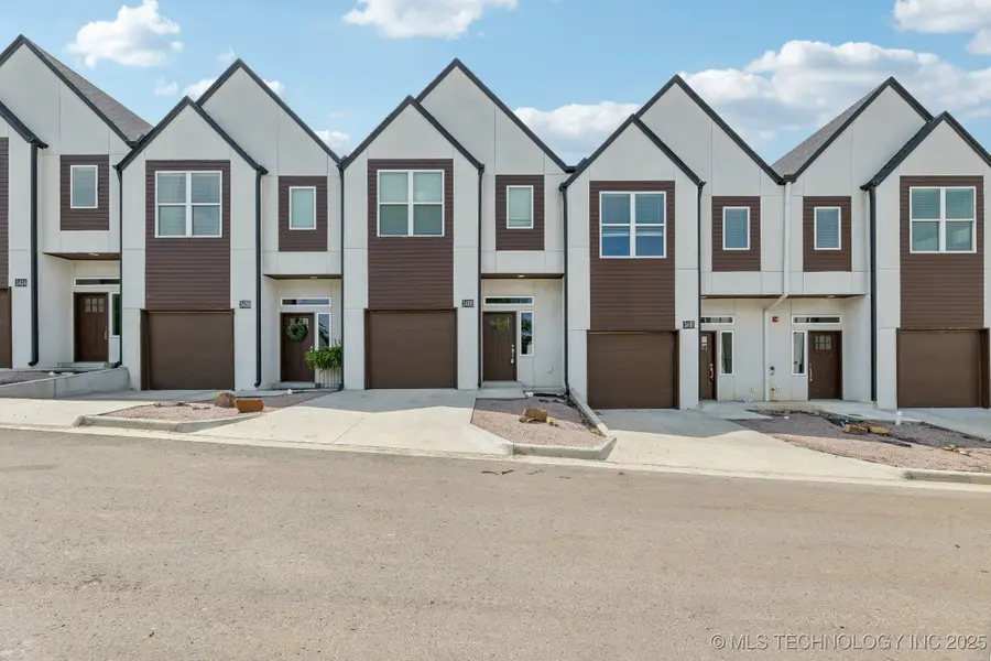 3408 Redbud Lane, Tulsa, OK 74132 - #2