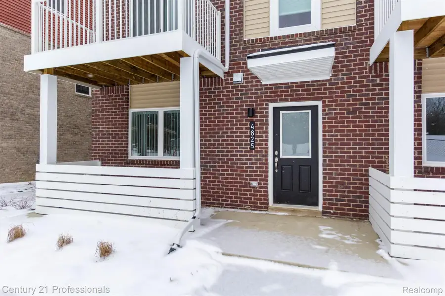 4825 Parkside Lane, Troy, MI 48085 - #3