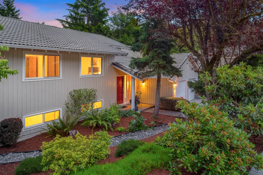 14130 SE 49th Place, Bellevue, WA 98006 - #2