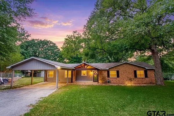 105 Grass Knoll Drive, Hideaway, TX 75771