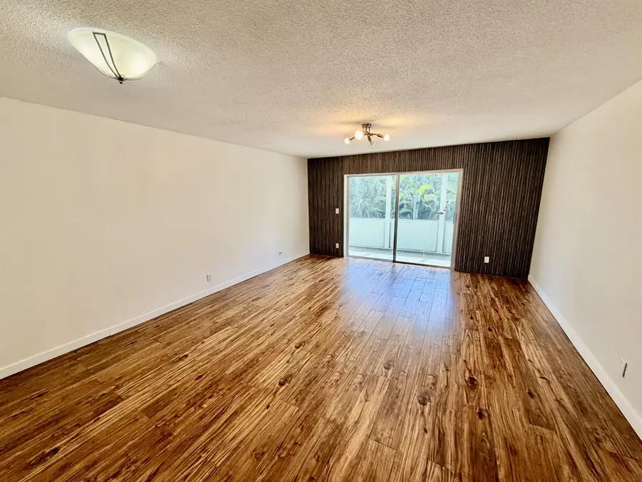 1000 NE 14 Avenue #304, Hallandale Beach, FL 33009 - #2