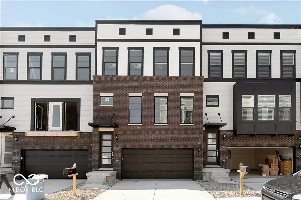 9735 Junction Station, Fishers, IN 46037 - #1