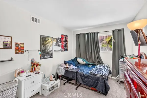 1215 Dickenson, Upland, CA 91786