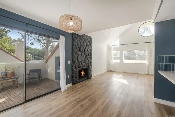 371 N Melrose Drive #D, Vista, CA 92083