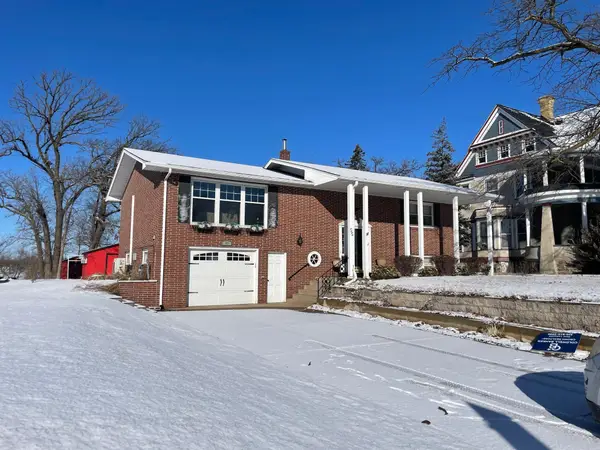 55 Main Street N, Sauk Centre, MN 56378