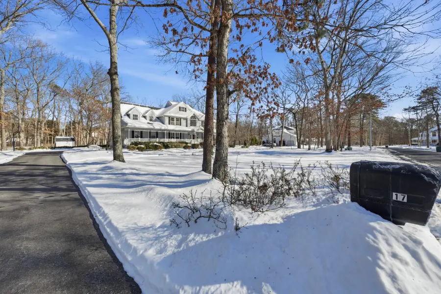 17 Amanda Lane, Howell, NJ 07731 - #2