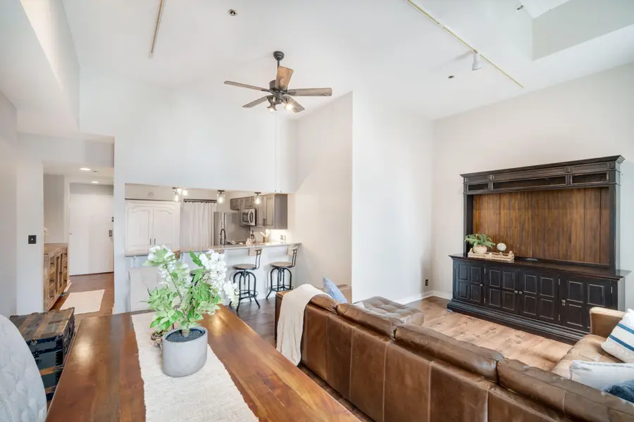 234 N Broadway, Milwaukee, WI 53202 - #3