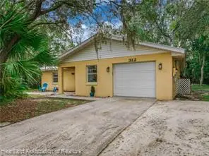 312 S Lotela Avenue, Avon Park, FL 33825