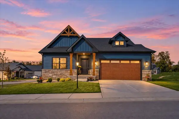 3001 Forestside Lane, Valparaiso, IN 46385