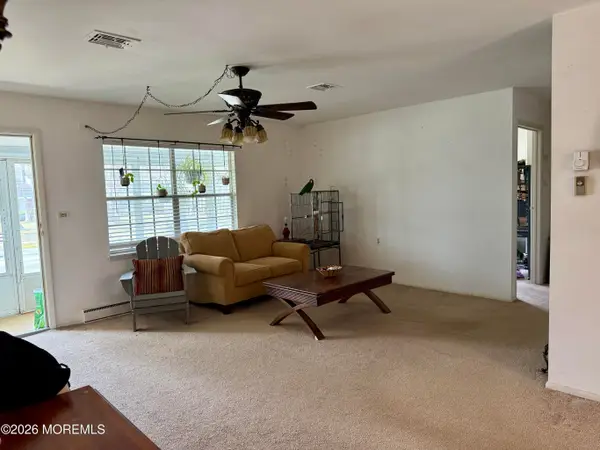 67 Dorchester Drive #E, Lakewood, NJ 08701