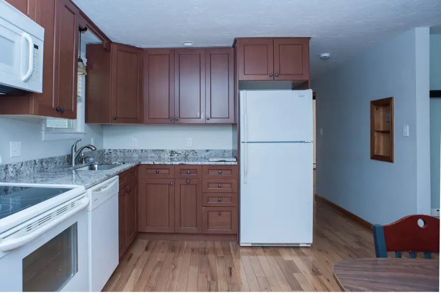 7 Pleasant St, Grafton, MA 01519 - Image #2