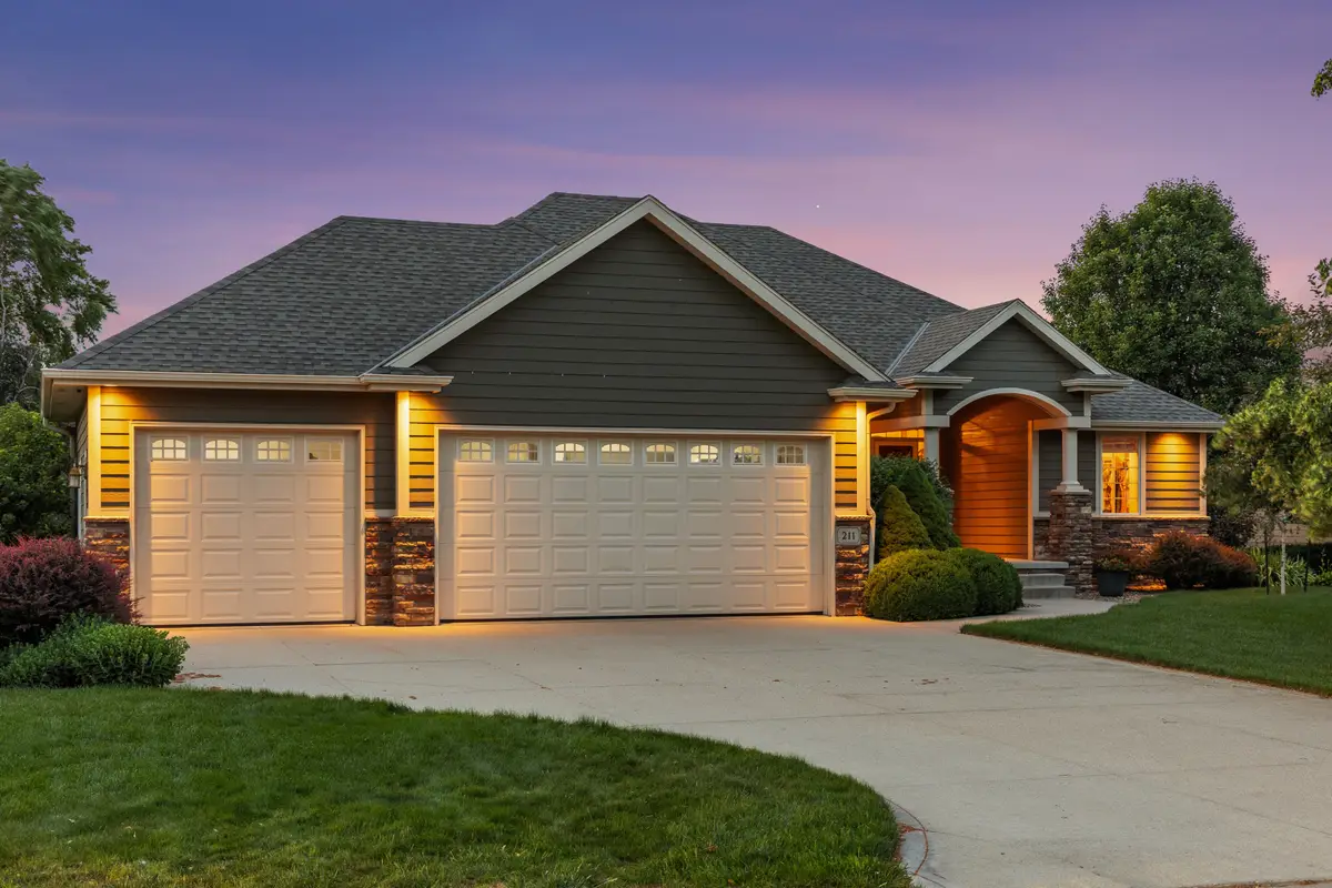 211 E Sawgrass Trail, Dakota Dunes, SD 57049 - #1