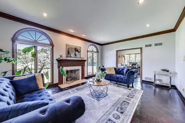 33 N Liberty Drive, South Barrington, IL 60010 - Image #3