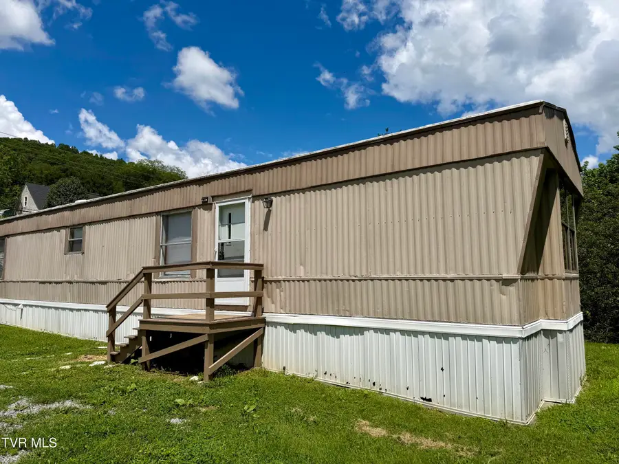 1273 West Jackson Street, Gate City, VA 24251 - #2