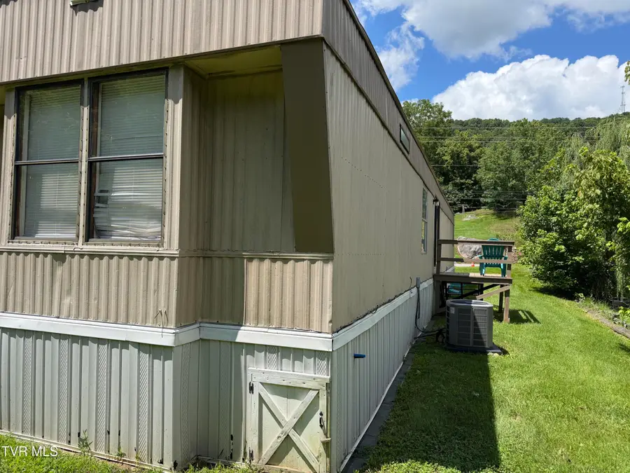 1273 West Jackson Street, Gate City, VA 24251 - #3