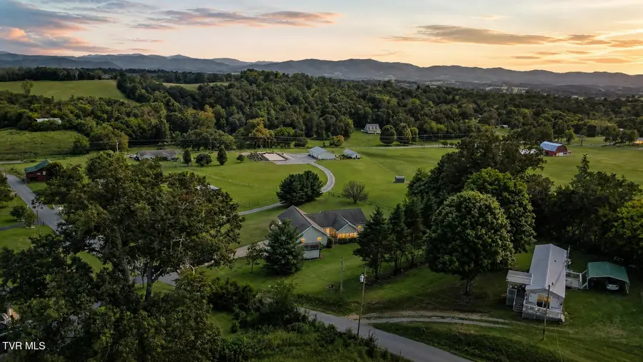 135 North Massengill Road, Greeneville, TN 37743 - #3