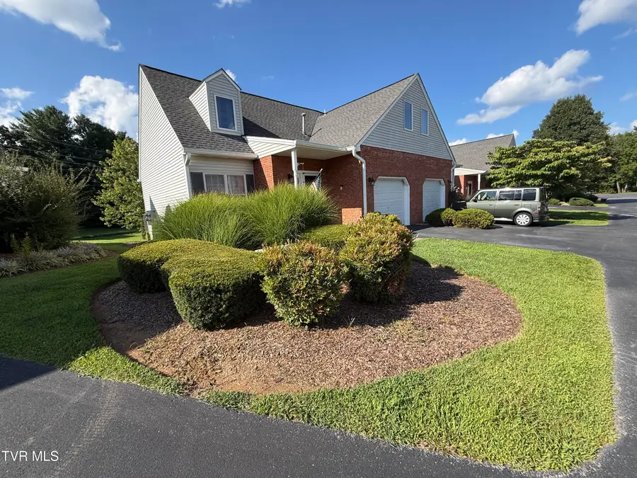 1725 West Lakeview Drive #Unit 23, Johnson City, TN 37601 - #3