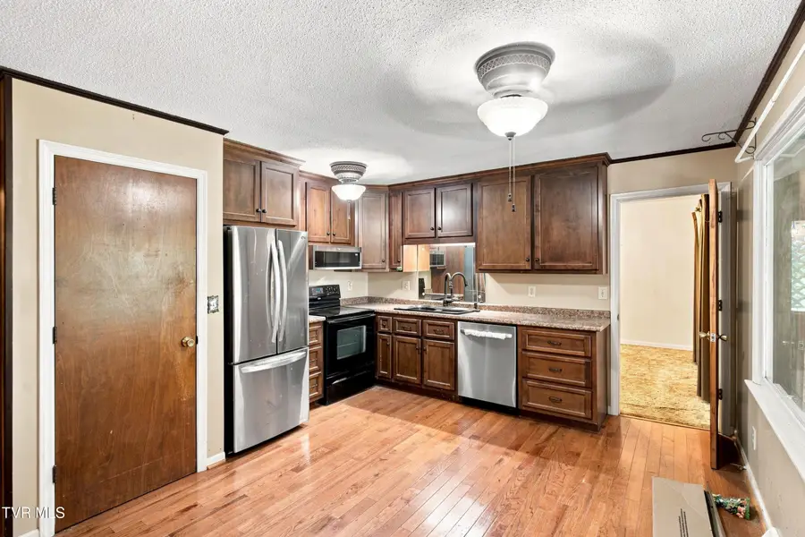 251 South Summer Sound Road, Piney Flats, TN 37686 - #2