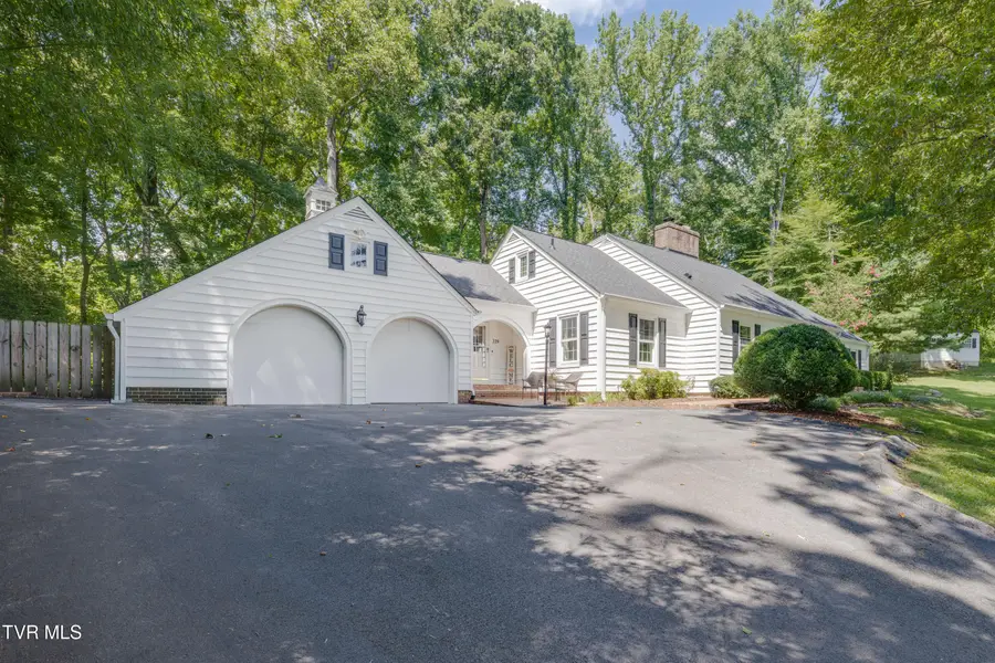 229 Forest Hills Drive, Bristol, TN 37620 - #2