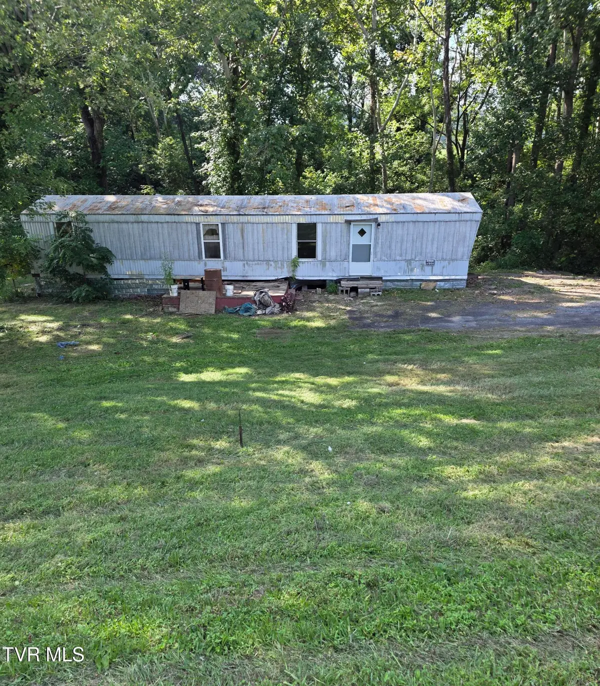 888 Old Elizabethton Highway, Bluff City, TN 37618 - #1