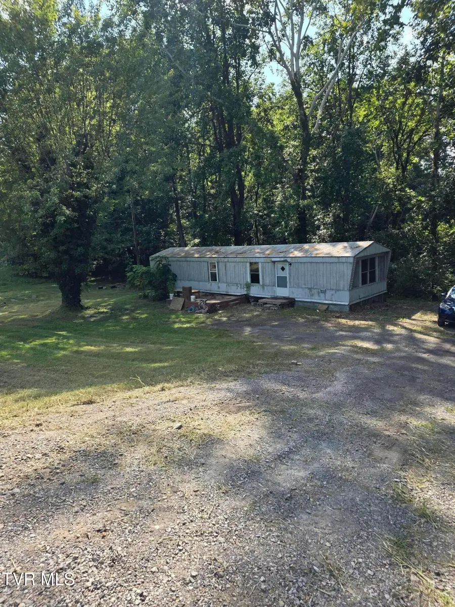 888 Old Elizabethton Highway, Bluff City, TN 37618 - #3